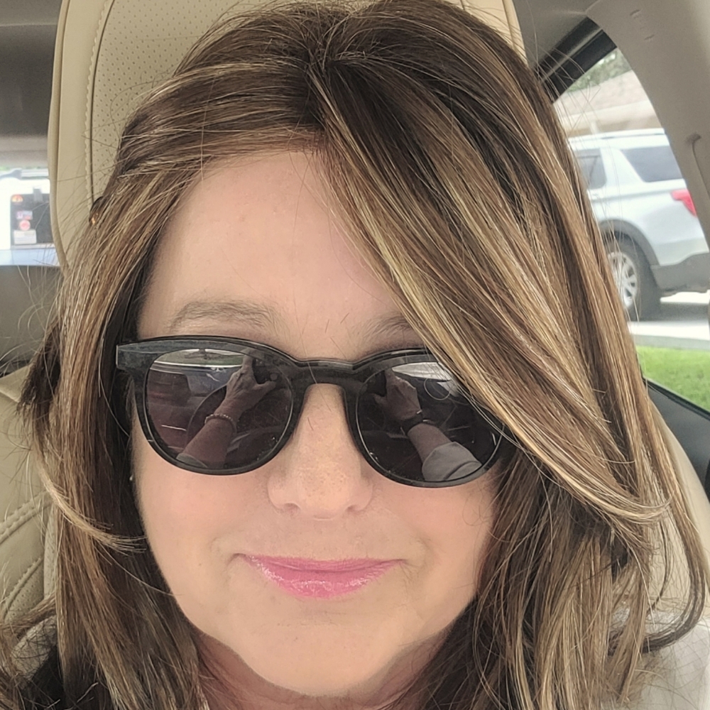 Meet your Posher, Kelly
